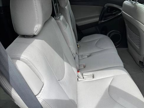 Used 2011 Toyota RAV4 Limited AWD/4WD image 19