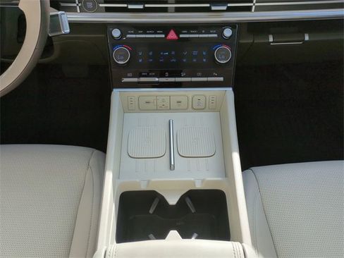 Certified 2024 Hyundai Santa Fe Calligraphy image 22