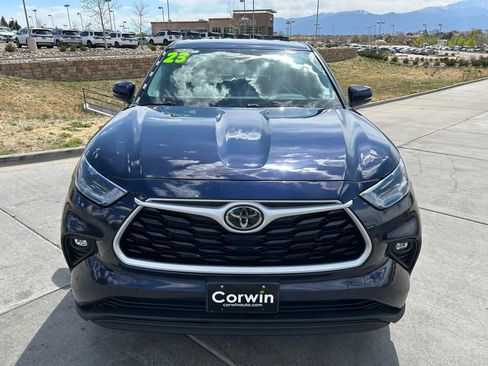 Used 2023 Toyota Highlander LE image 2