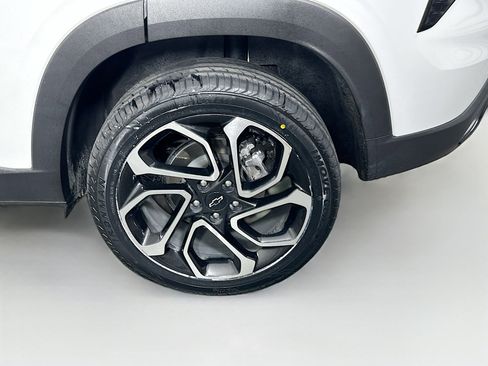 Used 2024 Chevrolet Trax RS w/ Driver Confidence Package FWD image 11