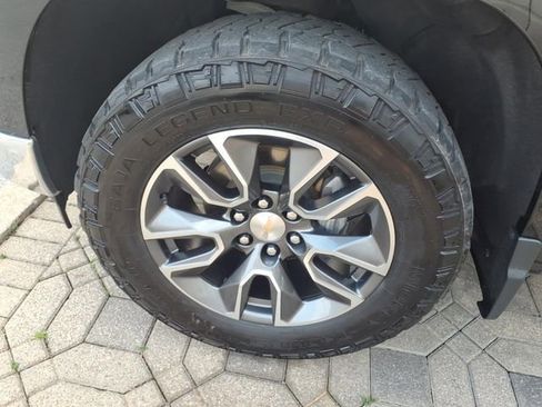 Used 2024 Chevrolet Silverado 1500 LT image 6