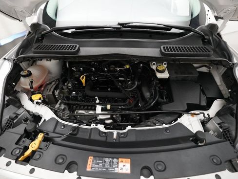 Used 2019 Ford Escape SEL image 3