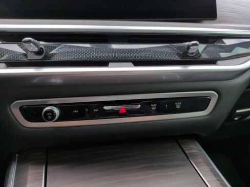 Certified 2024 BMW X5 sDrive40i w/ Premium Package image 17