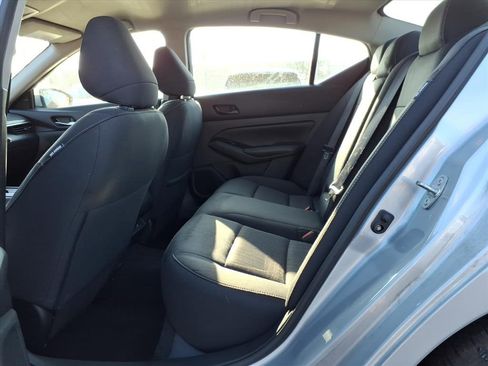 Used 2023 Nissan Altima 2.5 SV image 11