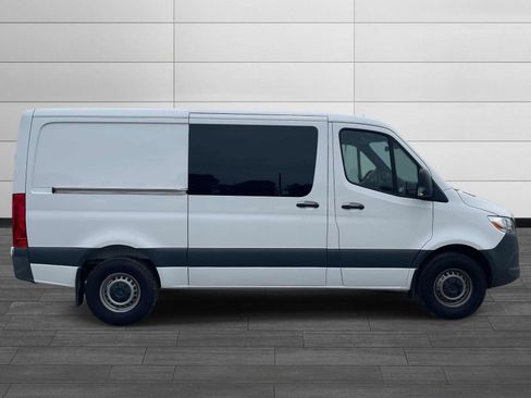 Used 2024 Mercedes-Benz Sprinter 2500 image 2