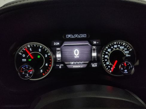 Used 2022 RAM 3500 Laramie image 10