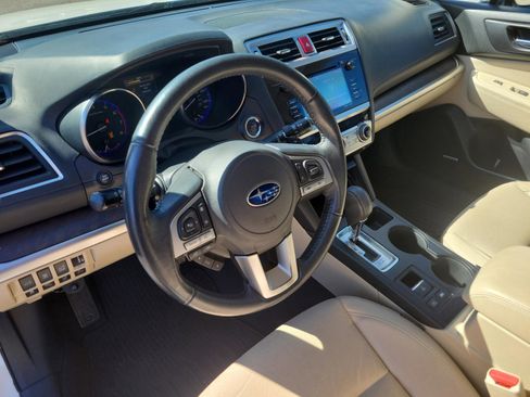 Used 2017 Subaru Outback 2.5i Limited image 13