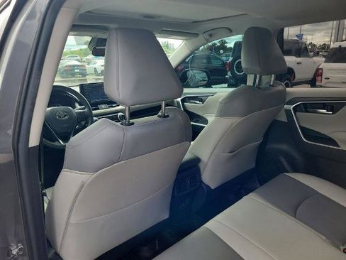 Used 2021 Toyota RAV4 XLE Premium FWD image 14