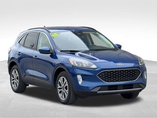 Used 2022 Ford Escape SEL video 2