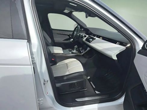 Used 2020 Land Rover Range Rover Evoque R-Dynamic S image 26