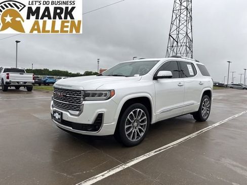 Used 2022 GMC Acadia Denali w/ Denali Technology Package FWD image 2