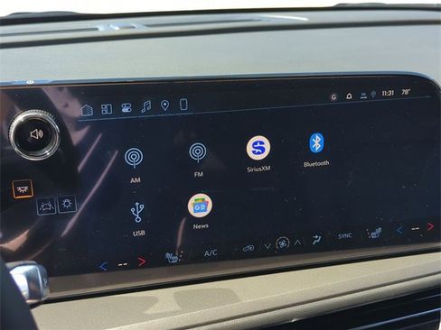 New 2026 Chevrolet Traverse LT w/ Sun and Wheel Package image 13