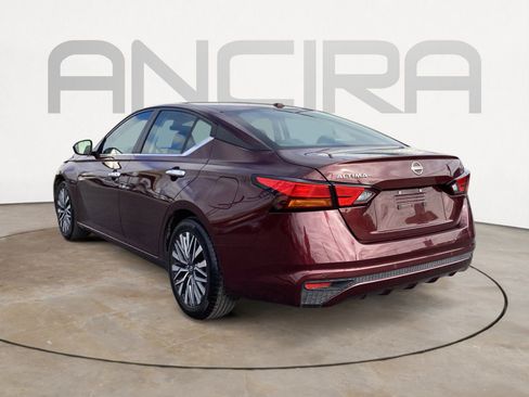Used 2024 Nissan Altima 2.5 SV image 9