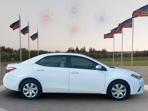 Used 2015 Toyota Corolla LE FWD image 8