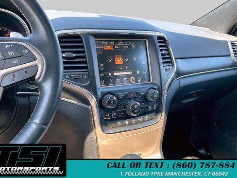 Used 2017 Jeep Grand Cherokee Limited w/ Trailer Tow Group IV AWD/4WD image 6