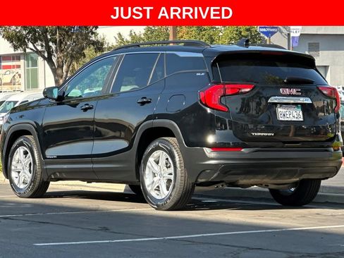 Used 2021 GMC Terrain SLE w/ Driver Convenience Package FWD image 7