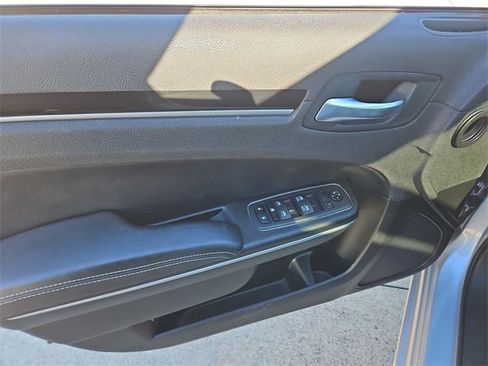Used 2023 Chrysler 300 S image 22