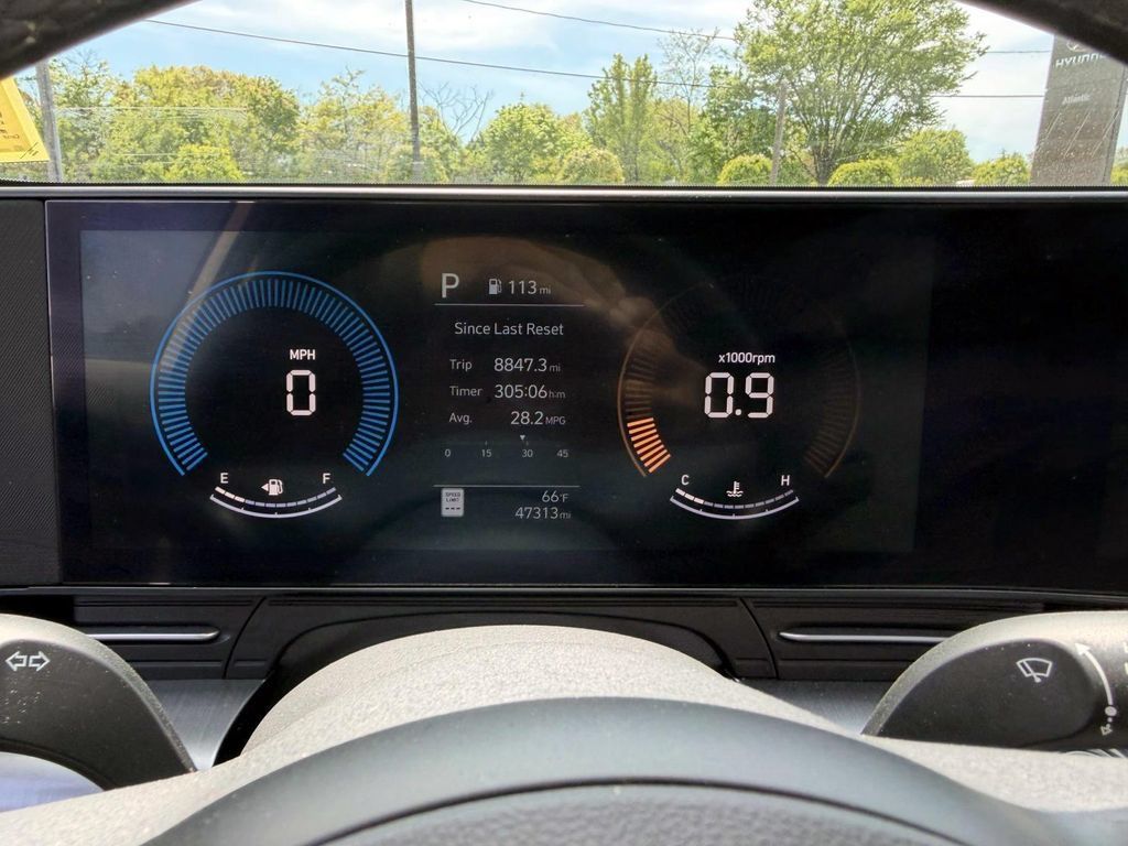 Used 2024 Hyundai Kona SEL AWD/4WD image 28