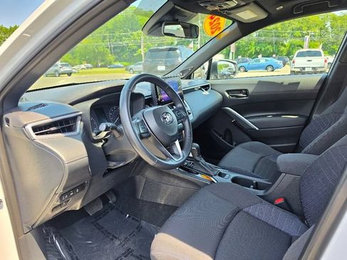 Used 2024 Toyota Corolla Cross AWD Hybrid w/ Moonroof Package image 20
