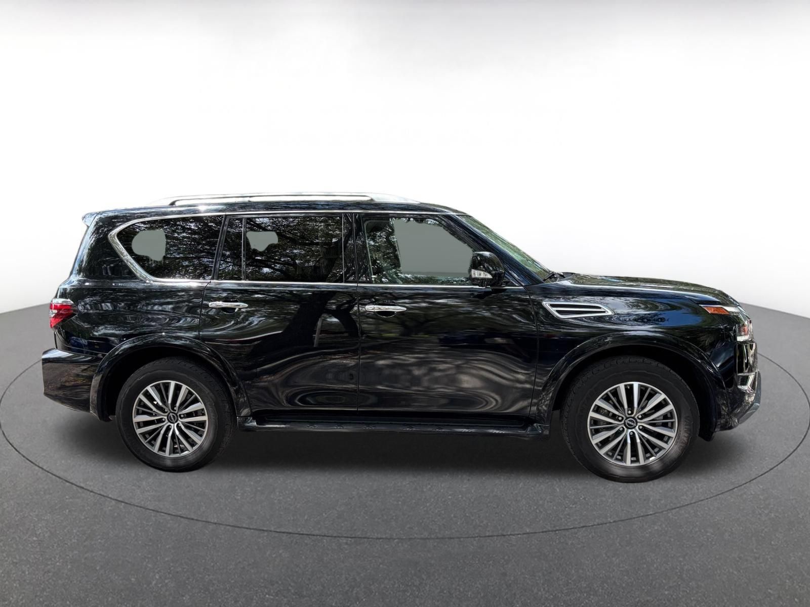 Used 2024 Nissan Armada SL RWD image 13