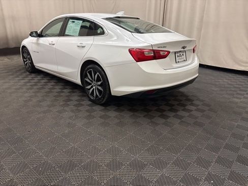 Used 2018 Chevrolet Malibu LT FWD image 7