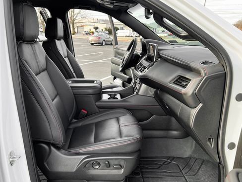 Used 2024 Chevrolet Suburban RST image 21