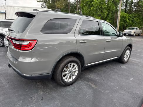 Used 2022 Dodge Durango SXT w/ Trailer Tow Group IV AWD/4WD image 17