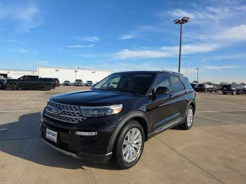 Used 2020 Ford Explorer Limited image 1