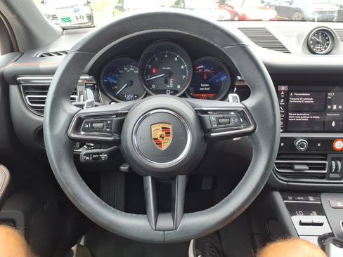 Certified 2024 Porsche Macan AWD/4WD image 23