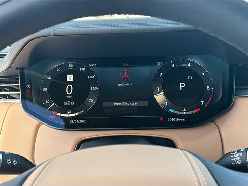 Used 2025 Land Rover Range Rover SE image 41