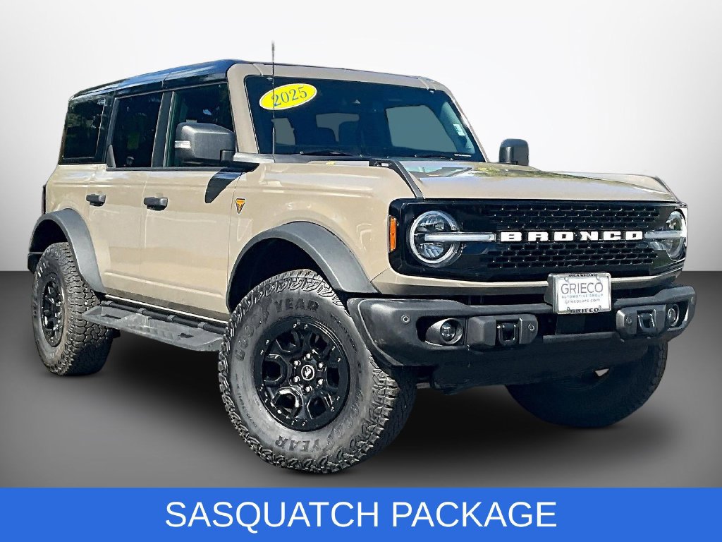 Used 2025 Ford Bronco Badlands AWD/4WD image 1