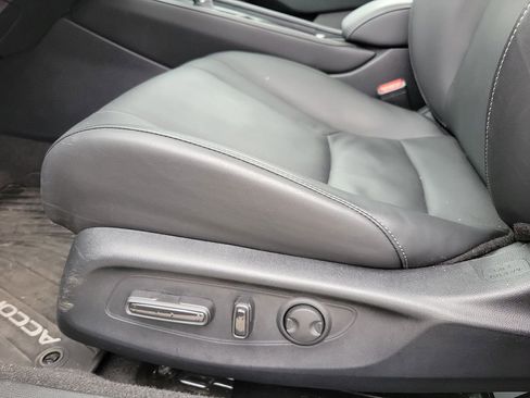 Used 2023 Honda Accord Touring image 12