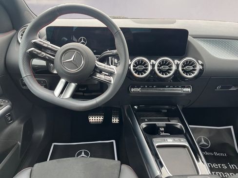 Certified 2025 Mercedes-Benz GLA 250 4MATIC image 8