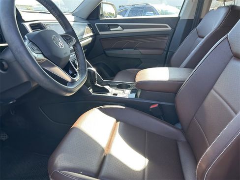 Used 2022 Volkswagen Atlas SE image 11
