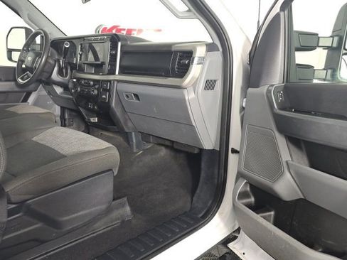 Used 2024 Ford F250 XLT image 28