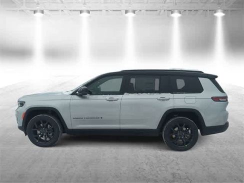 New 2025 Jeep Grand Cherokee L Limited image 5