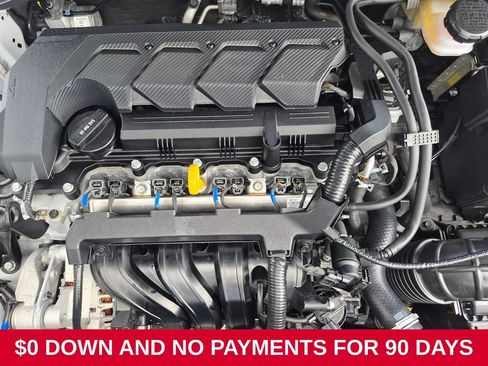 Used 2025 Hyundai Venue SEL FWD image 35