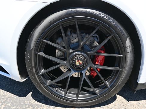 Used 2018 Porsche 911 GT3 RS image 36