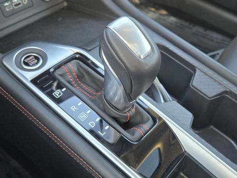 Used 2025 Nissan Sentra SR w/ SR Premium Package image 23