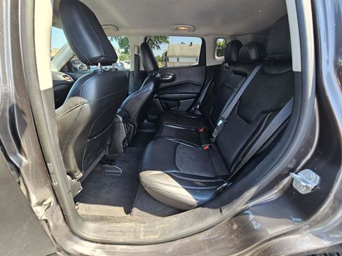 Used 2018 Jeep Compass Latitude w/ Popular Equipment Group AWD/4WD image 22