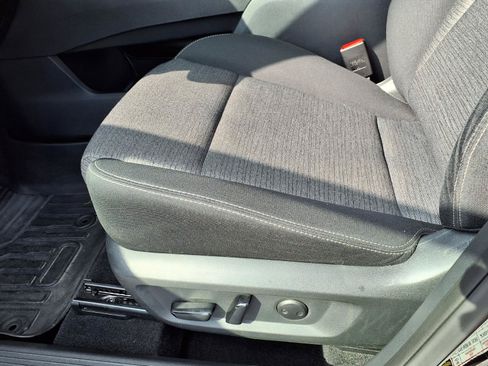 Used 2021 Nissan Rogue SV AWD/4WD image 19