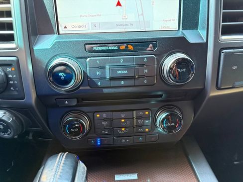 Used 2018 Ford F150 Raptor w/ Equipment Group 802A Luxury AWD/4WD image 32
