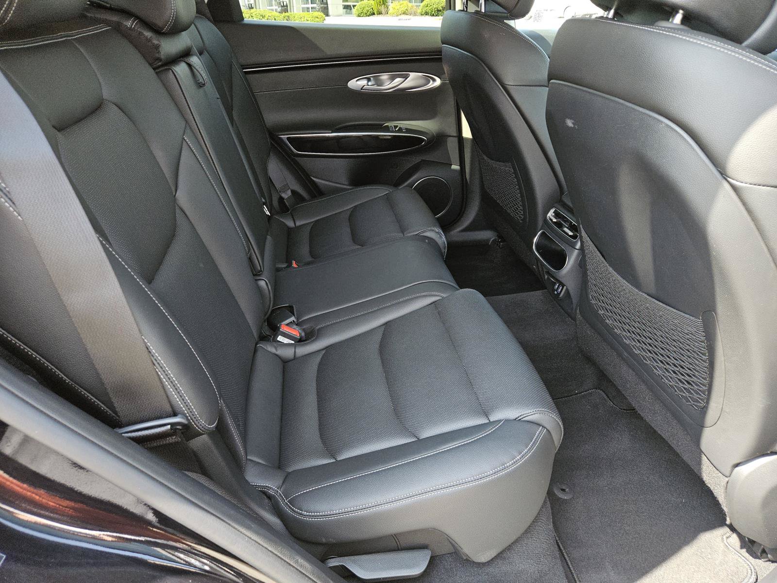 Used 2025 Genesis GV70 2.5T AWD/4WD image 34