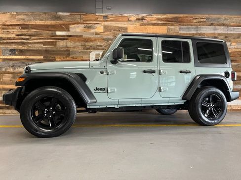 Used 2023 Jeep Wrangler Unlimited Sport AWD/4WD image 16