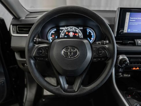 Used 2025 Toyota RAV4 XLE image 25