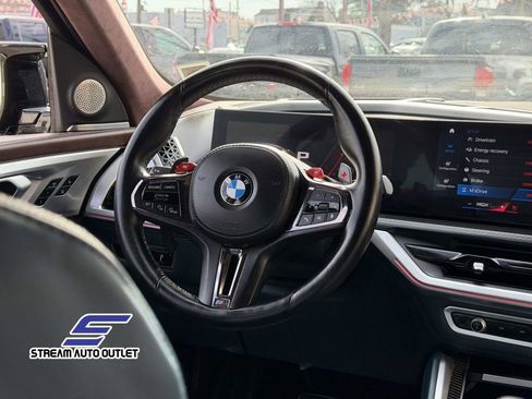 Used 2023 BMW XM image 32