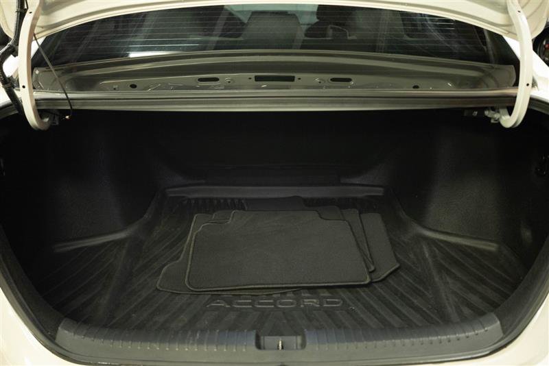 Used 2023 Honda Accord LX image 7