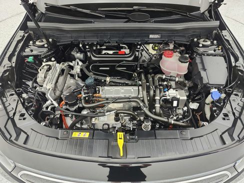 Used 2023 Mercedes-Benz EQB 300 4MATIC image 16