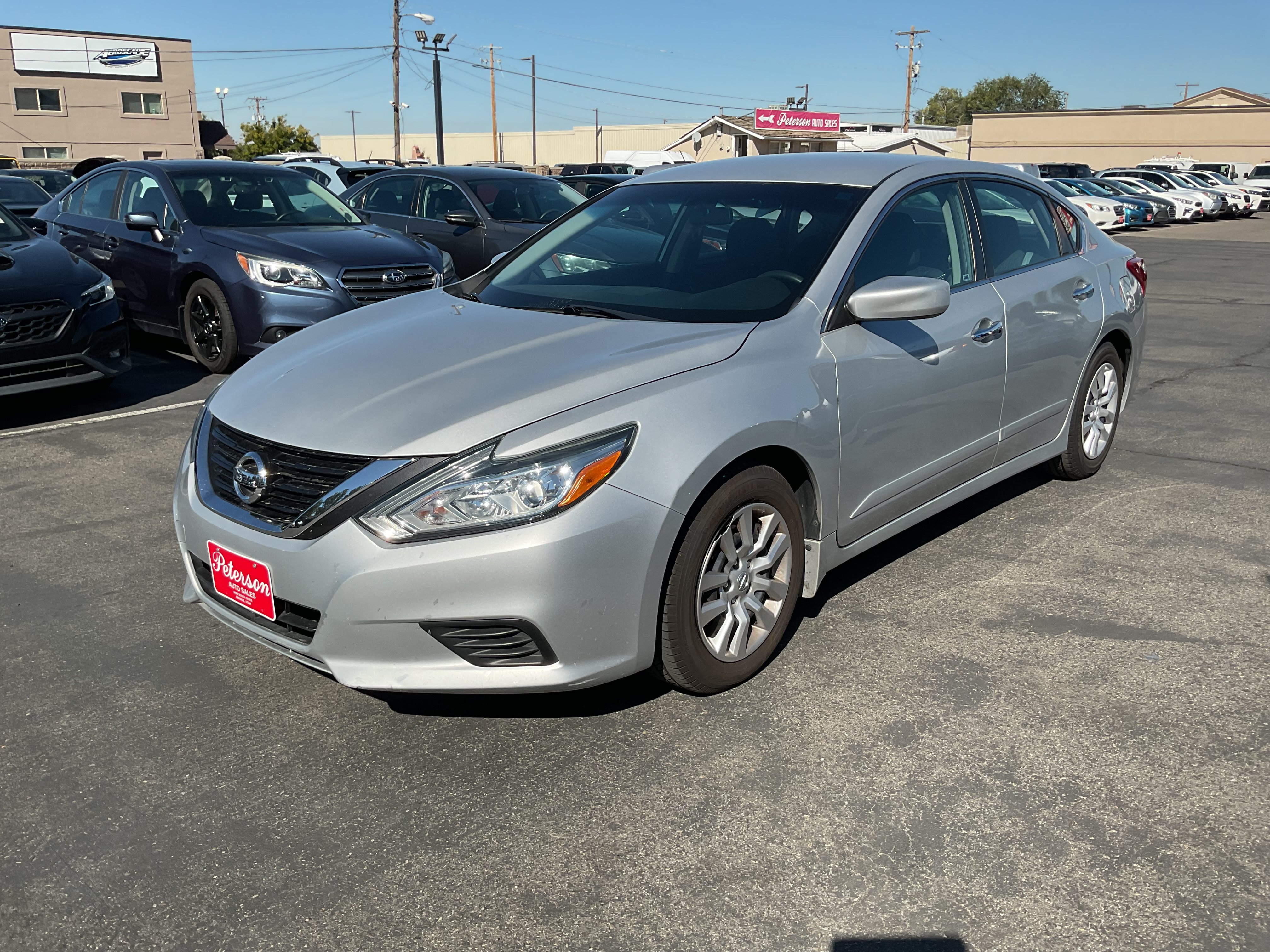 Used 2017 Nissan Altima 2.5 S w/ Power Driver Seat Package FWD image 2