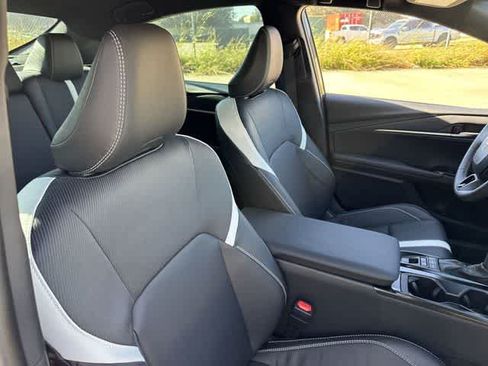 Used 2026 Toyota Camry SE w/ Convenience Package FWD image 16